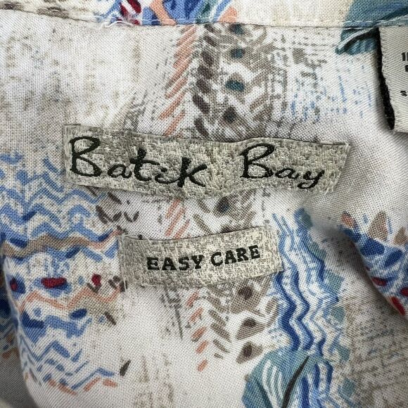 Batik Bay Size M Hawaiian Shirt Aloha Button Up Hula Girl Surf Boards Pineapples - Picture 8 of 11